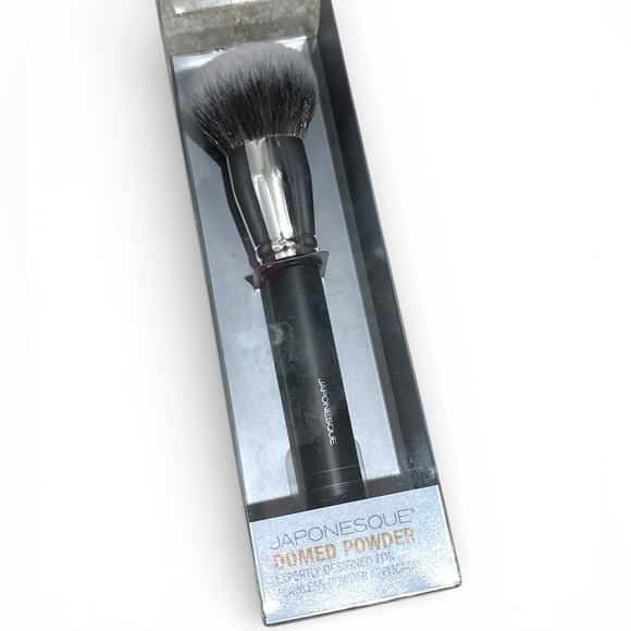 Japonesque Domed Powder Brush NIB - Picture 3 of 5